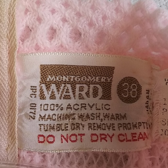 🌺VTG 60's powder pink crotchety top - Picture 3 of 9